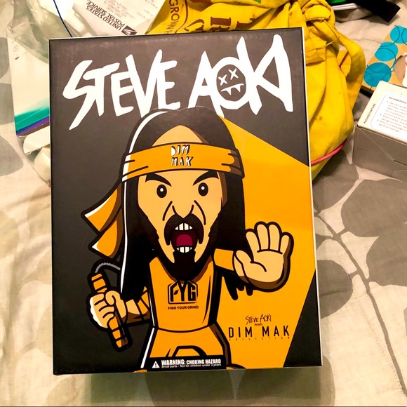 Steve Aoki Vinyl Action Figure Toy FYG x Mindstyle - Picture 1 of 5